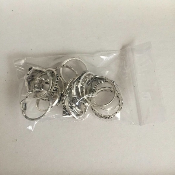 15 Piece Dark Floral Midi Ring Set - Picture 9 of 9